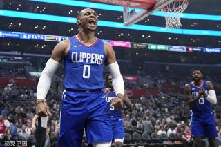 下依旧打出 下依旧打出